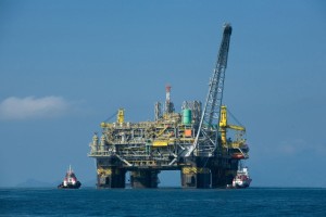 shell-ve-total-bati-afrika-projelerini-erteledi