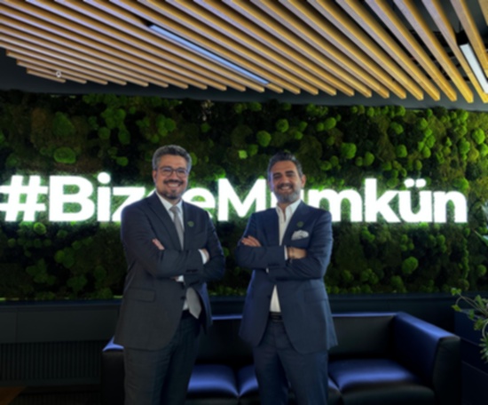 YEO Teknoloji Yönetim Kurulu Başkanı Tolunay Yıldız ve CALL Energy CEO’su Sacit Akbaş,